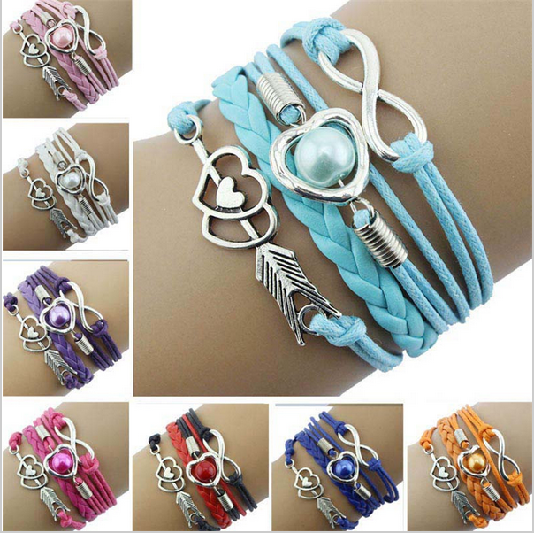 Set 3 bratari martisor cu accesorii si bratara piele
