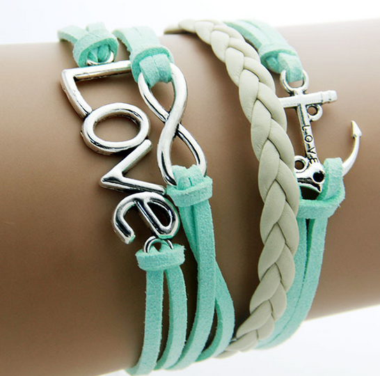 Set 3 bratari martisor cu accesorii si bratara piele