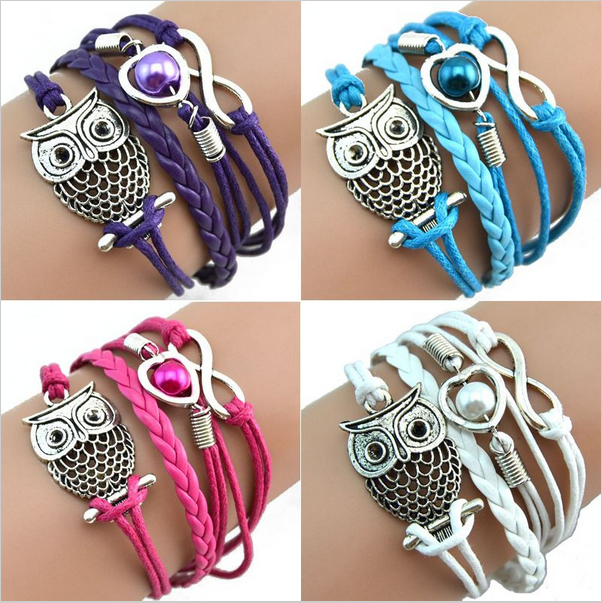 Set 3 bratari martisor cu accesorii si bratara piele