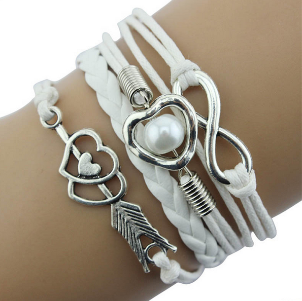 Set 3 bratari martisor cu accesorii si bratara piele
