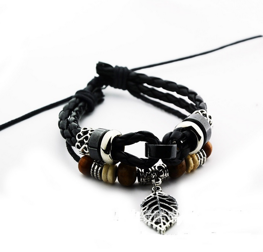 Set 3 bratari martisor cu accesorii si bratara piele