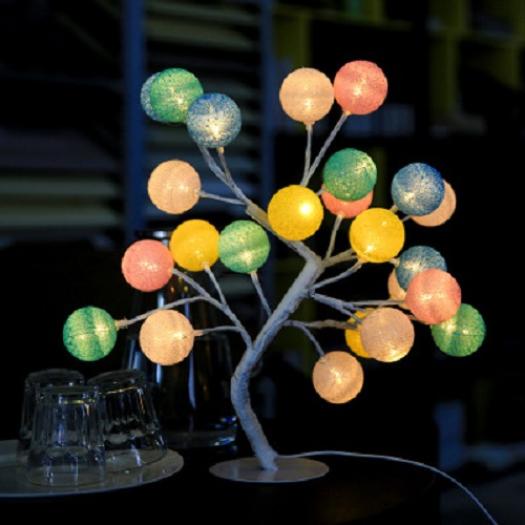 Veioza decorativa tip copac cu LED-uri multicolor