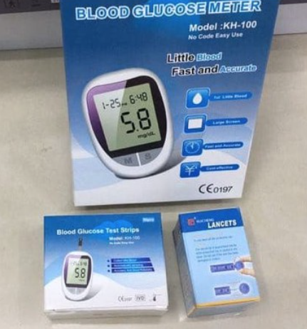 Glucometru + 50 bandelete de testare + 50 ace microlet