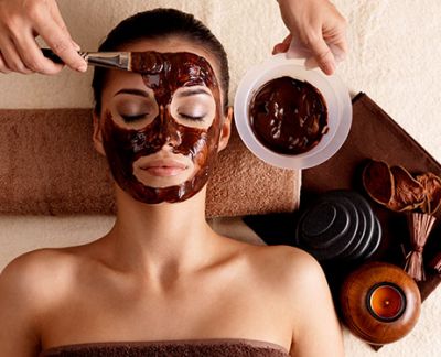 Tratament facial de lux cu ciocolata + Bonus stilizare sprancene