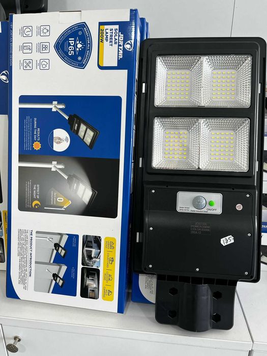 Lampa solara 200 W Jortan, telecomanda, panou integrat
