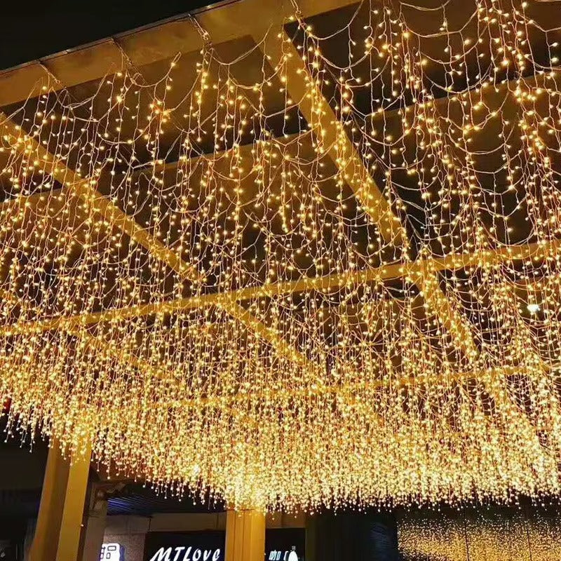 Instalatie LED cu franjuri lungi 1 M, Lungime 25 M, 500 LED, Alb Cald