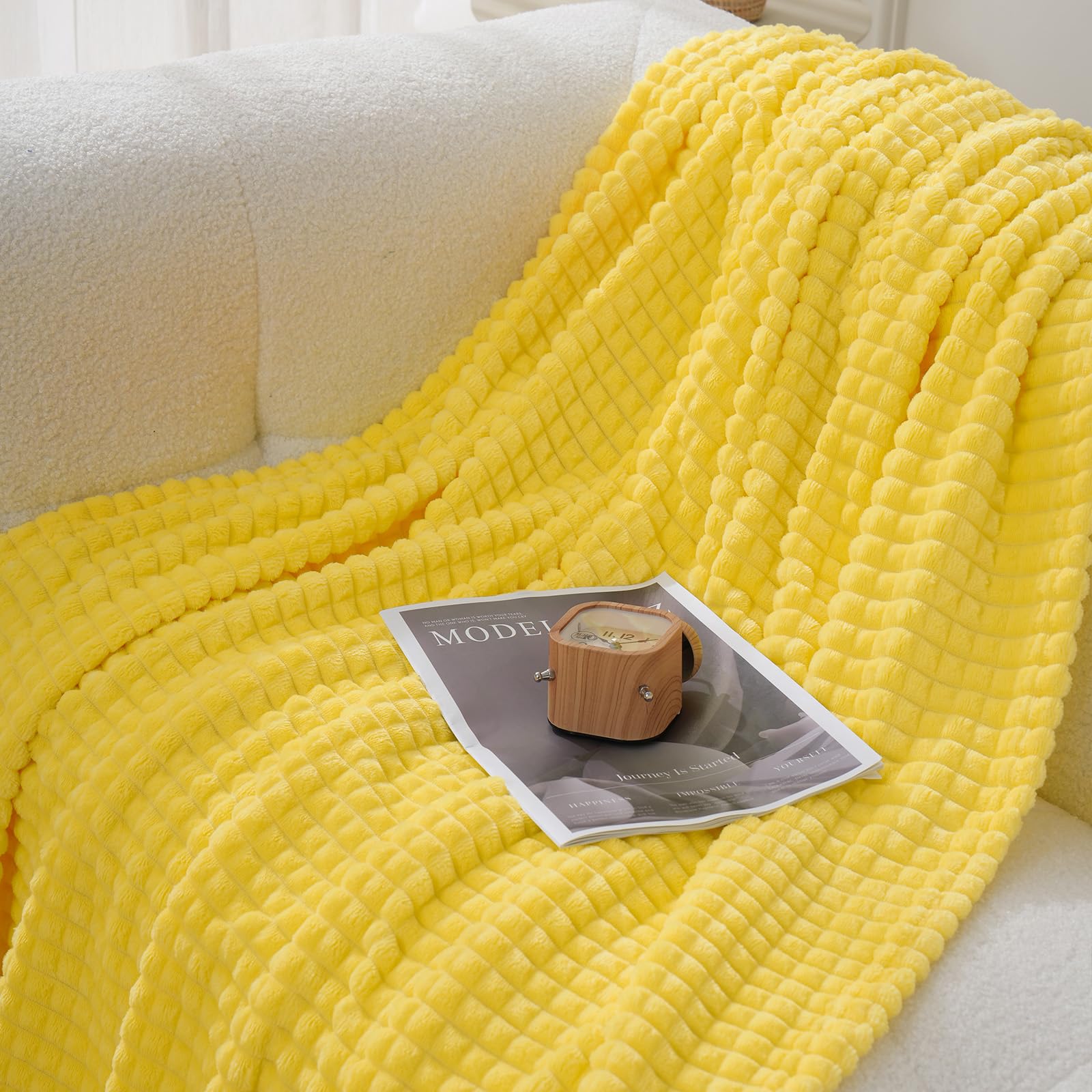 Patura super pufoasa Baycal Jo-jo, 200 x 230 cm, Galben