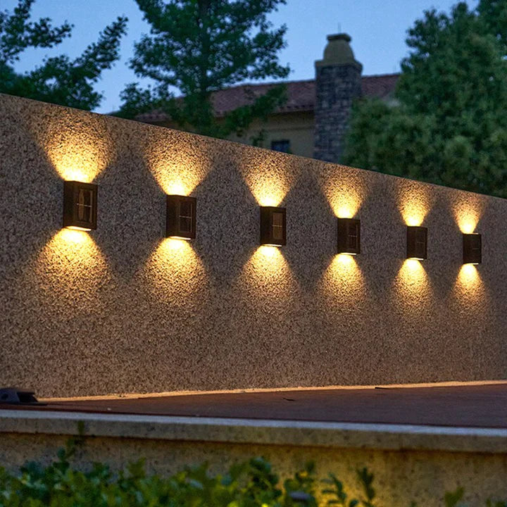 Set 4 x lampa solara 4 LED lumina bidirectionala