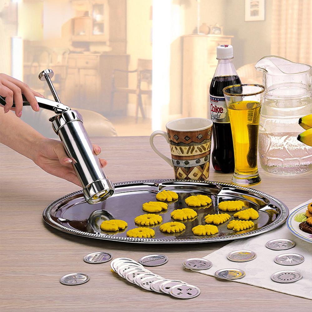 Set decorat torturi + Aparat pentru fursecuri