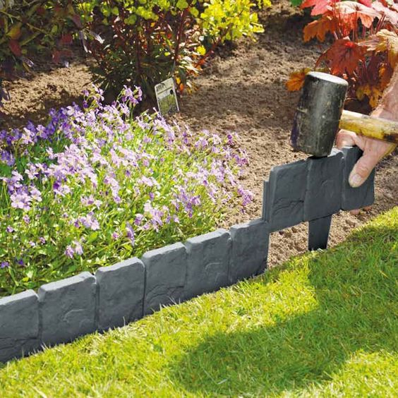 Bordura din plastic cu aspect de piatra