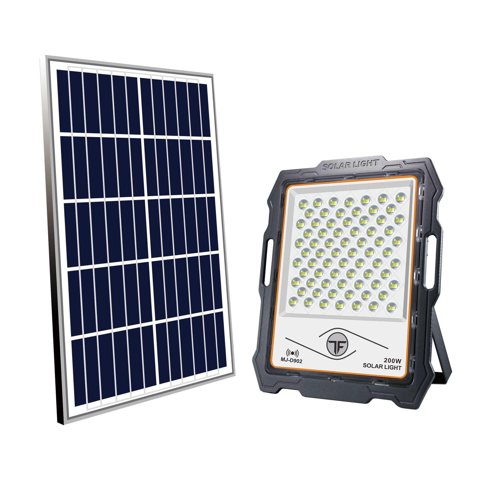 Proiector LED 100 W cu panou solar si senzor de miscare