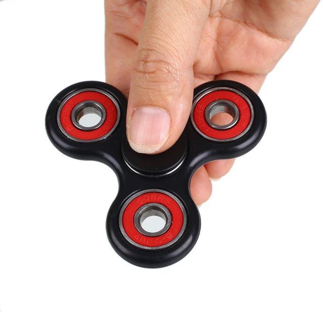 Jucarie antistres Fidget Spinner - ajuta la cresterea concentrarii