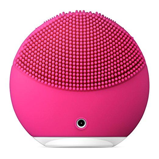 Aparat din silicon pentru curatare faciala si micromasaj