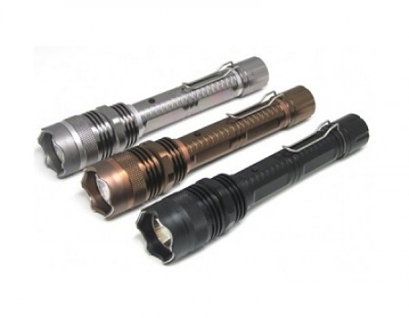 Lanterna cu electrosoc 180 lumeni - putere mare 350.000 Volti
