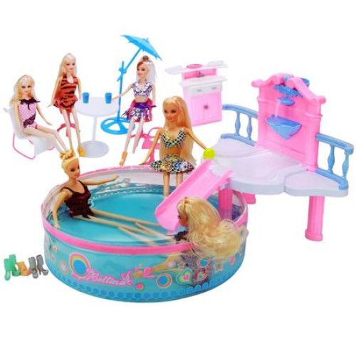 Papusa Betty la piscina, accesorii incluse, +3 ani
