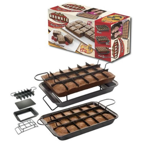 Pana la 18 dimensiuni: Tava de prajituri Perfect Brownie