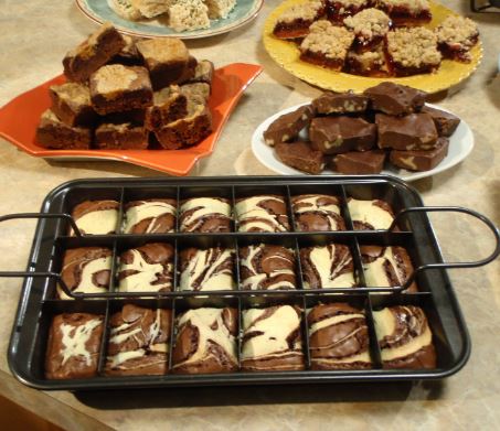 Pana la 18 dimensiuni: Tava de prajituri Perfect Brownie