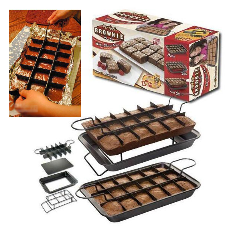 Pana la 18 dimensiuni: Tava de prajituri Perfect Brownie