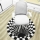 Covor alb/negru cu iluzie 3D, diametru 90 cm