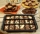 Pana la 18 dimensiuni: Tava de prajituri Perfect Brownie